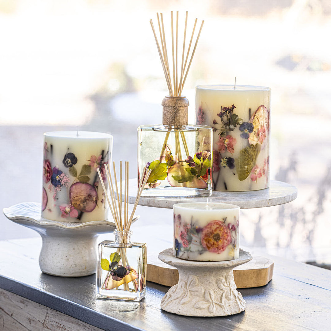 Petite Botanical Candle - Blushing Rosewood