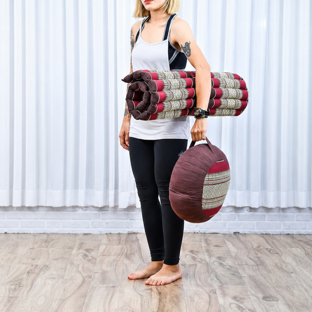 Zafu Crimson Kanok Meditation Cushion Set